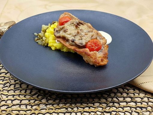 Baked pike perch fillet with chanterelles