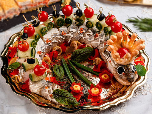 STUFFED PIKE PERCH IN THE STYLE OF «GEFILTE FISH»