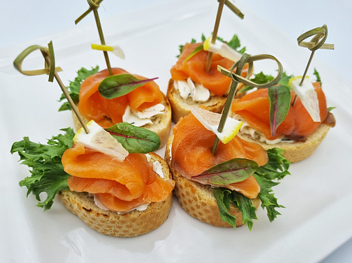 Bruschetta with salmon, 5 pcs